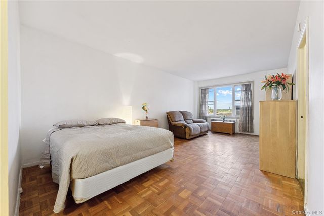 110-45 Queens Blvd 807, Forest Hills, NY 11375