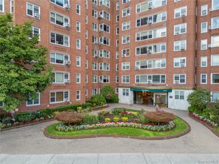 110-45 Queens Blvd 807, Forest Hills, NY 11375