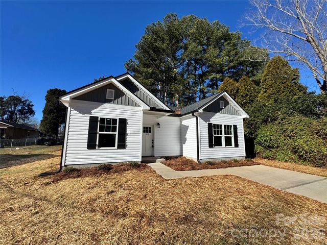 208 Pine Street, Rockwell, NC 28138