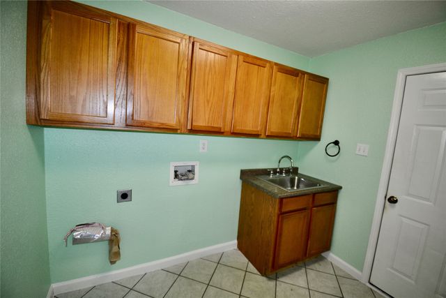 3494 Longview Drive, Corinth, TX 76210