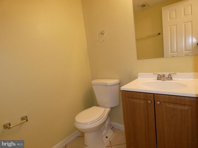 3495 CASTLE HILL DR, Woodbridge, VA 22193