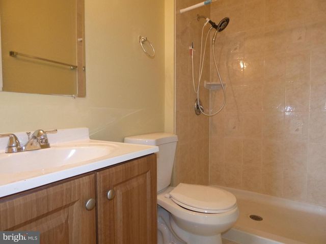 3495 CASTLE HILL DR, Woodbridge, VA 22193