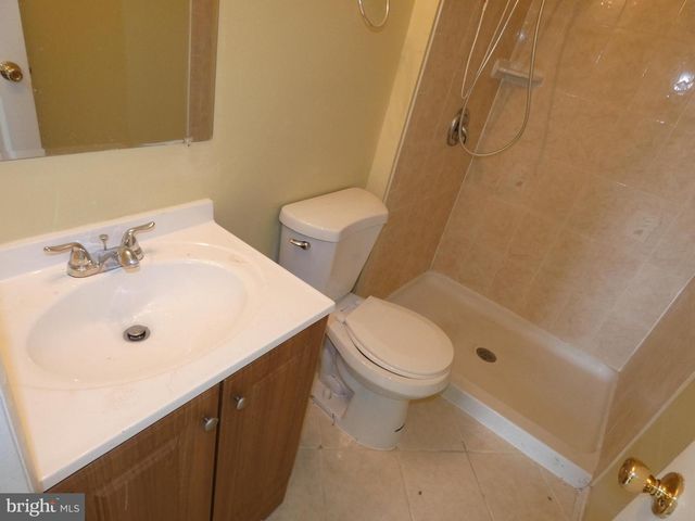 3495 CASTLE HILL DR, Woodbridge, VA 22193