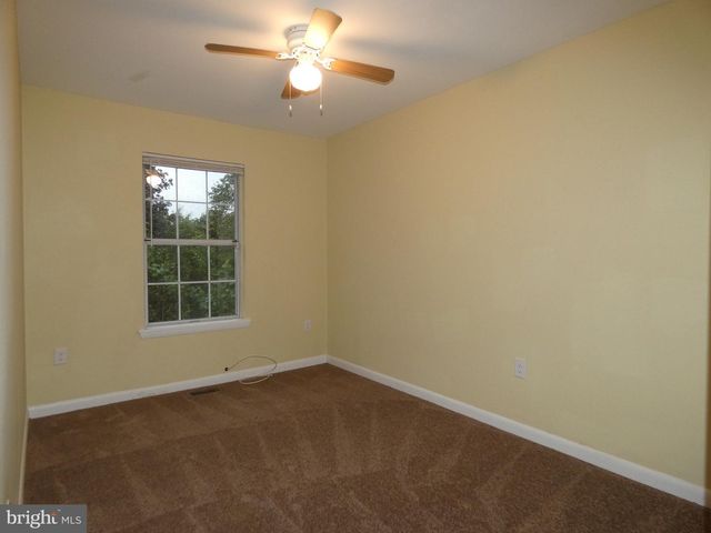 3495 CASTLE HILL DR, Woodbridge, VA 22193