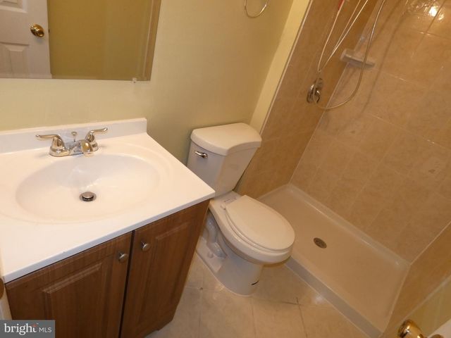 3495 CASTLE HILL DR, Woodbridge, VA 22193