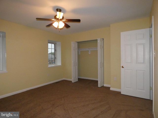 3495 CASTLE HILL DR, Woodbridge, VA 22193