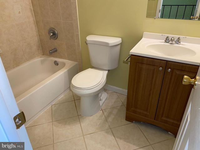 3495 CASTLE HILL DR, Woodbridge, VA 22193