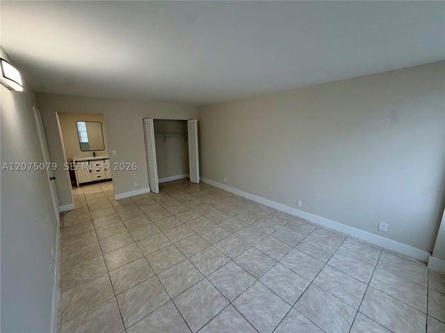 2025 NE 164th St 608, North Miami Beach, FL 33162
