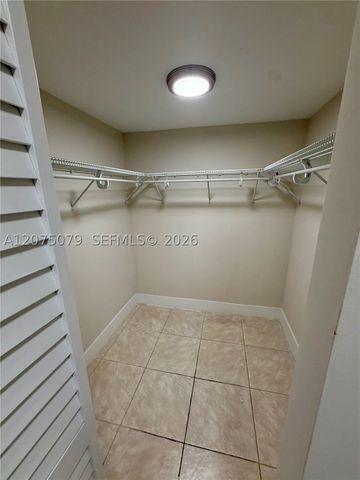 2025 NE 164th St 608, North Miami Beach, FL 33162