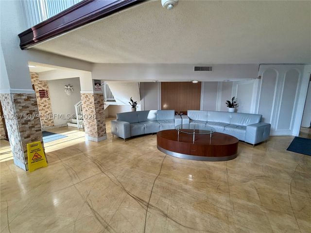 2025 NE 164th St 608, North Miami Beach, FL 33162