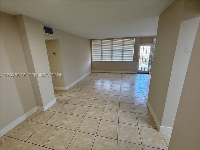 2025 NE 164th St 608, North Miami Beach, FL 33162
