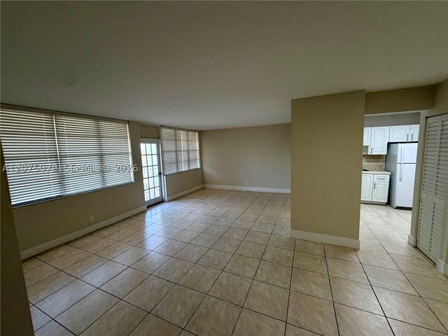 2025 NE 164th St 608, North Miami Beach, FL 33162