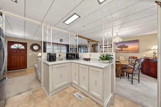 1018 SOUTHLAND DRIVE, Tavares, FL 32778