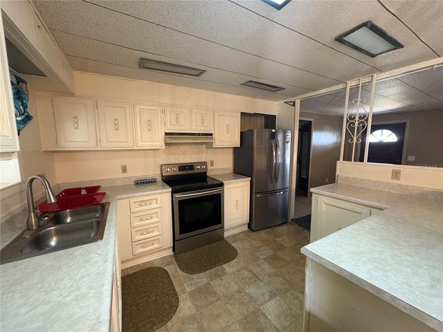 1018 SOUTHLAND DRIVE, Tavares, FL 32778