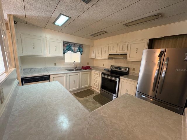 1018 SOUTHLAND DRIVE, Tavares, FL 32778