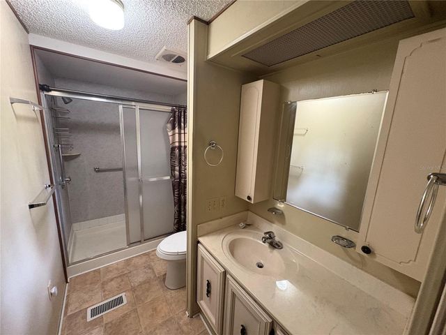 1018 SOUTHLAND DRIVE, Tavares, FL 32778