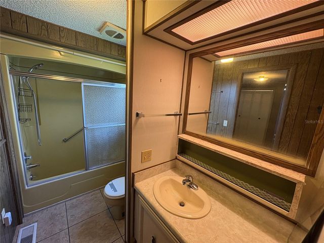 1018 SOUTHLAND DRIVE, Tavares, FL 32778