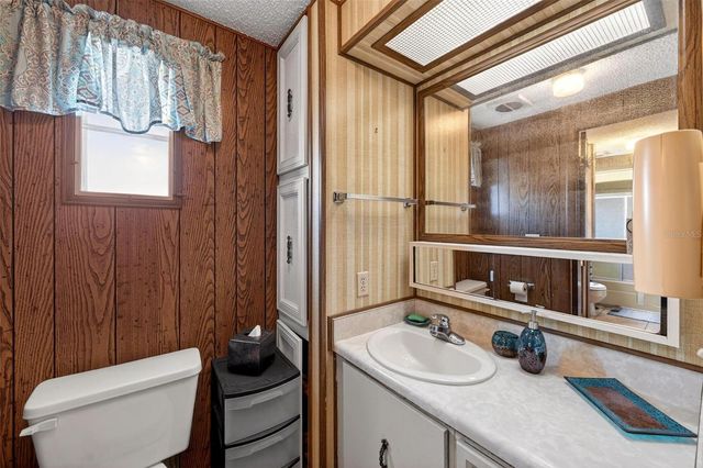 1018 SOUTHLAND DRIVE, Tavares, FL 32778