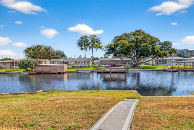 1018 SOUTHLAND DRIVE, Tavares, FL 32778