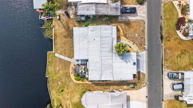 1018 SOUTHLAND DRIVE, Tavares, FL 32778