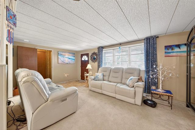 1018 SOUTHLAND DRIVE, Tavares, FL 32778