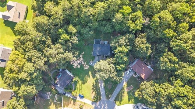 321 Four Oaks Drive, Powder Springs, GA 30127