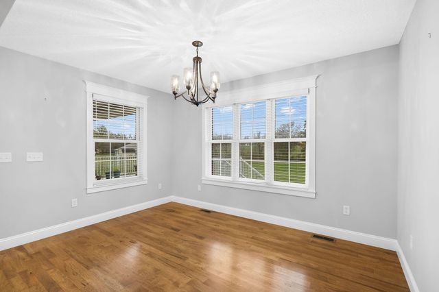 1101 Highland Drive, Aurora, MO 65605