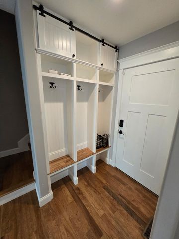 1101 Highland Drive, Aurora, MO 65605