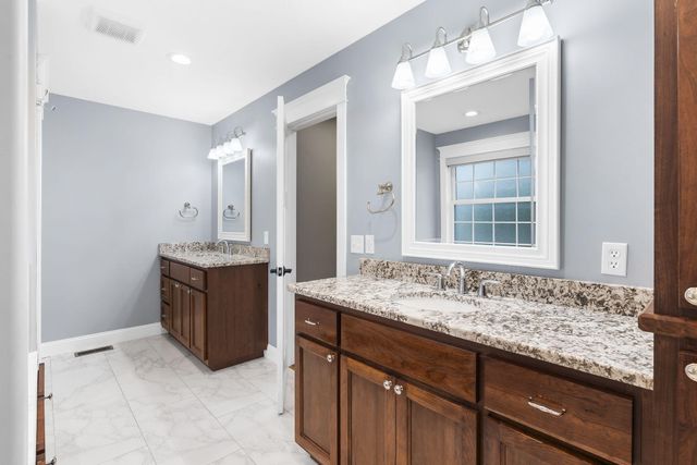 1101 Highland Drive, Aurora, MO 65605