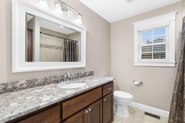 1101 Highland Drive, Aurora, MO 65605