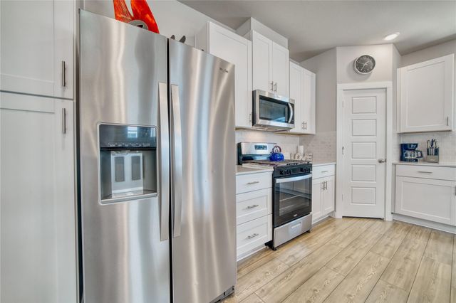 3830 Singing Coast Path, Houston, TX 77082