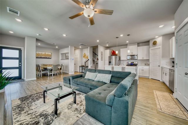 3830 Singing Coast Path, Houston, TX 77082