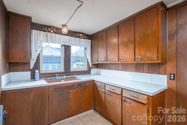 606 Frank Street, Cherryville, NC 28021