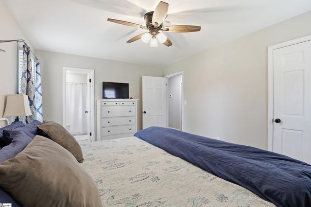 10 Fieldstone Place, Greenville, SC 29615