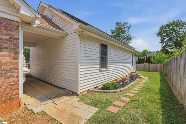 10 Fieldstone Place, Greenville, SC 29615