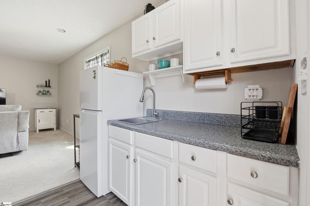10 Fieldstone Place, Greenville, SC 29615