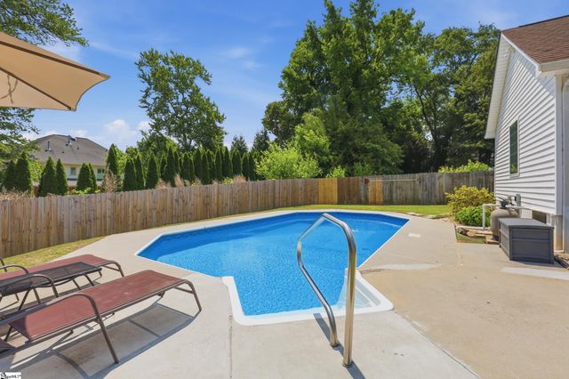 10 Fieldstone Place, Greenville, SC 29615