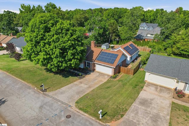 10 Fieldstone Place, Greenville, SC 29615