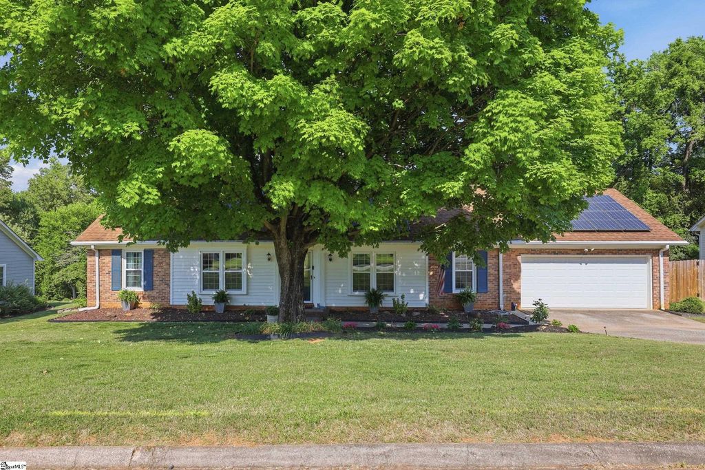 10 Fieldstone Place, Greenville, SC 29615