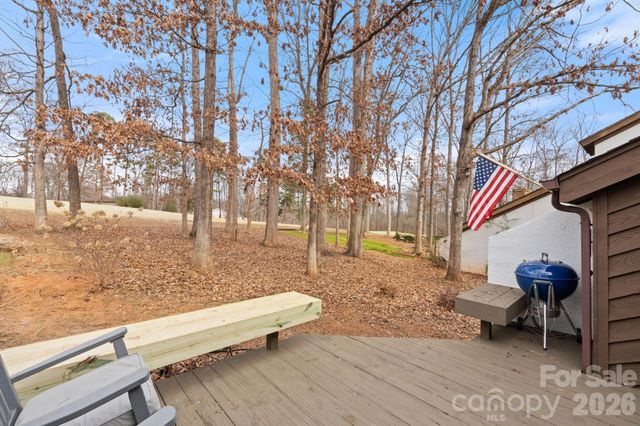 33 Lantern Lane, Lexington, NC 27292