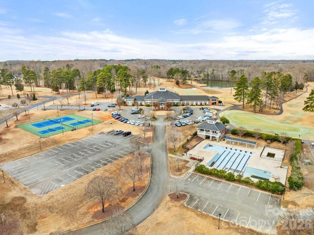 33 Lantern Lane, Lexington, NC 27292