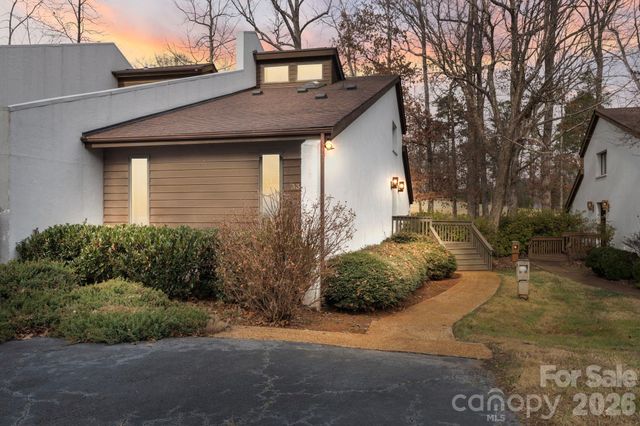 33 Lantern Lane, Lexington, NC 27292