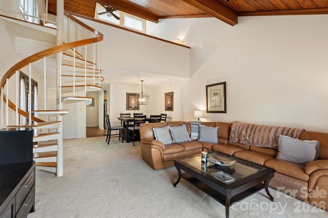 33 Lantern Lane, Lexington, NC 27292