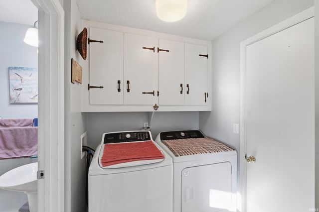 11148 Shoreline Drive, Leo, IN 46765