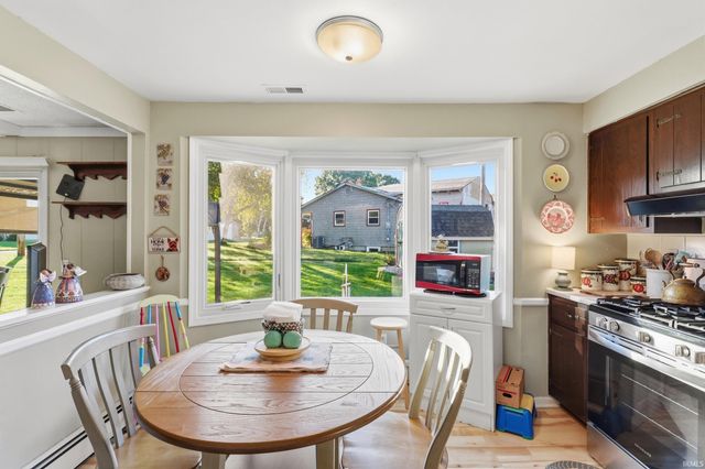 11148 Shoreline Drive, Leo, IN 46765