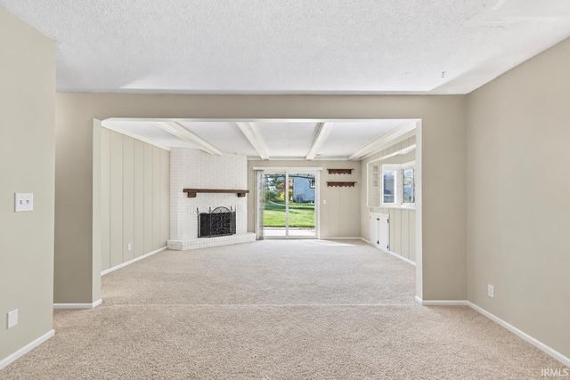 11148 Shoreline Drive, Leo, IN 46765