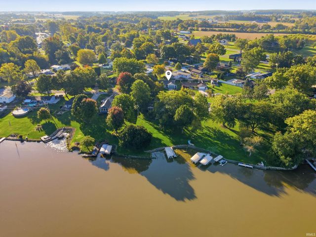 11148 Shoreline Drive, Leo, IN 46765