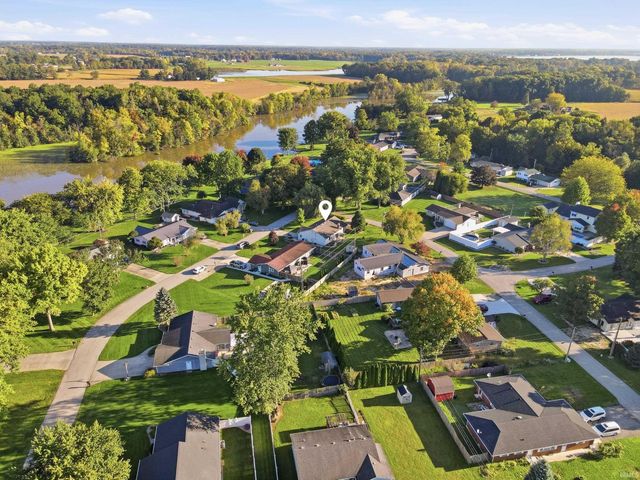 11148 Shoreline Drive, Leo, IN 46765