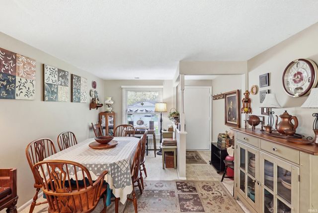 11148 Shoreline Drive, Leo, IN 46765