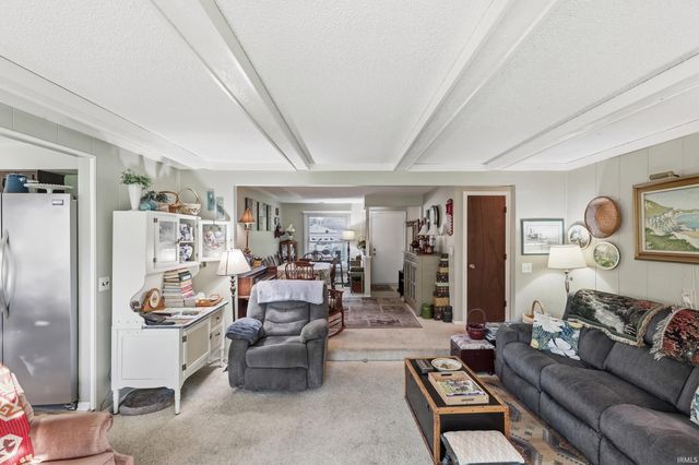 11148 Shoreline Drive, Leo, IN 46765